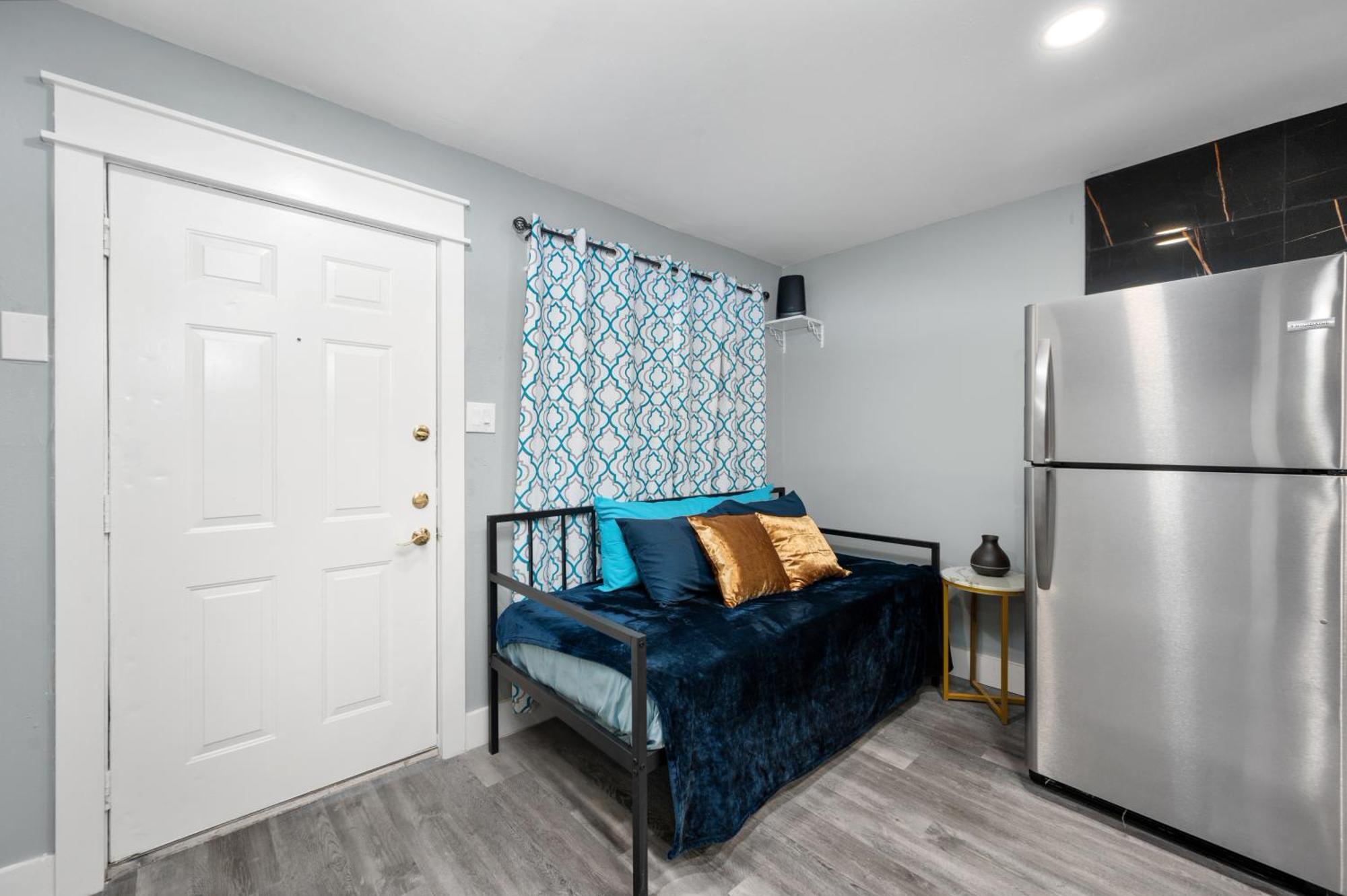 Warm Heights 2Br With Pool & Free Parking Apartment Хюстън Екстериор снимка