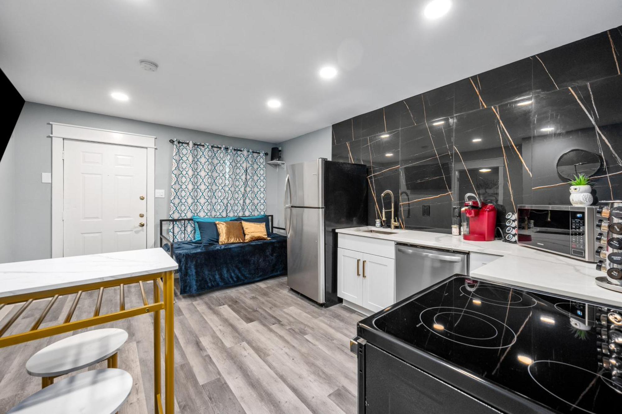 Warm Heights 2Br With Pool & Free Parking Apartment Хюстън Екстериор снимка