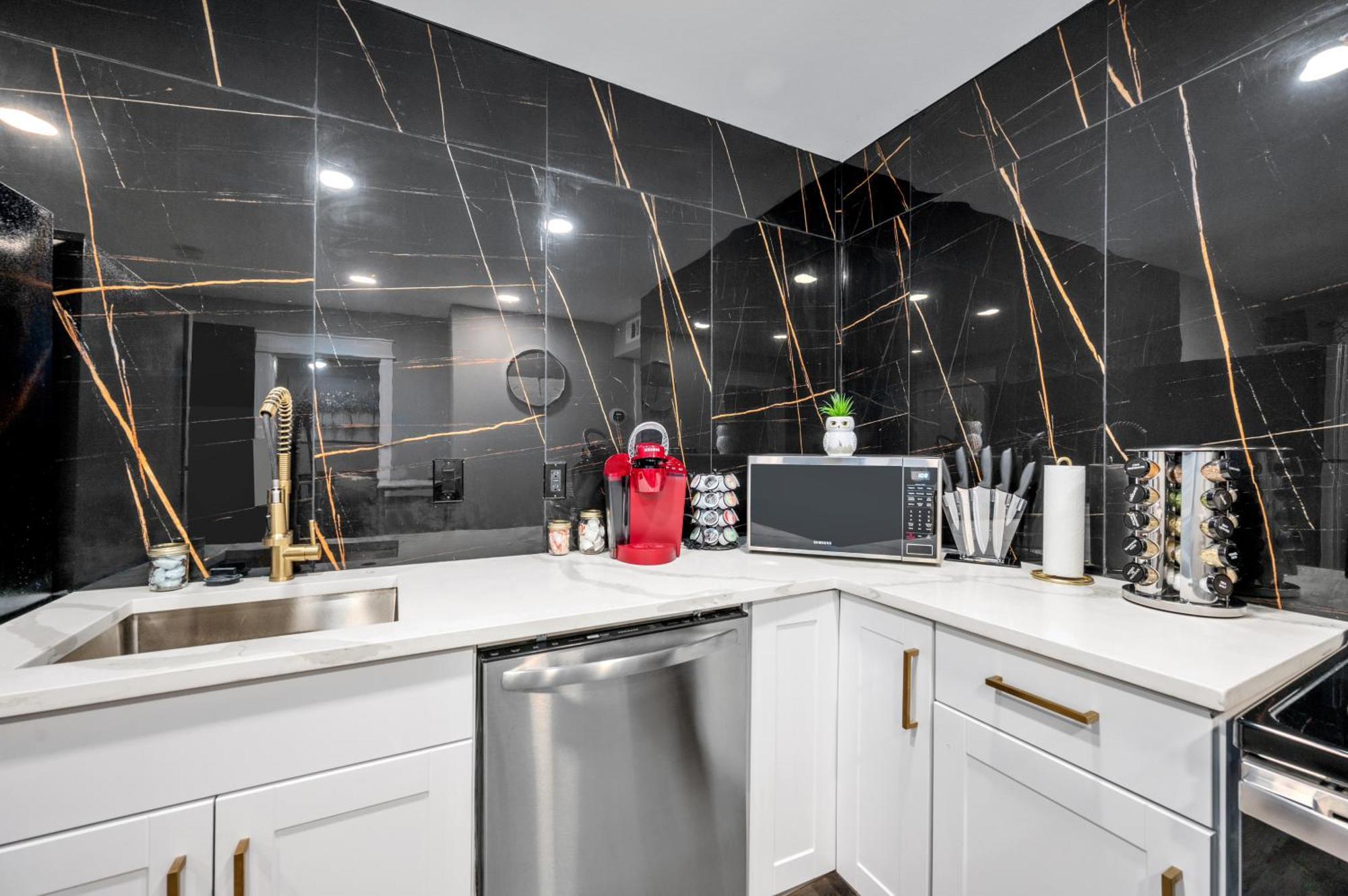 Warm Heights 2Br With Pool & Free Parking Apartment Хюстън Екстериор снимка