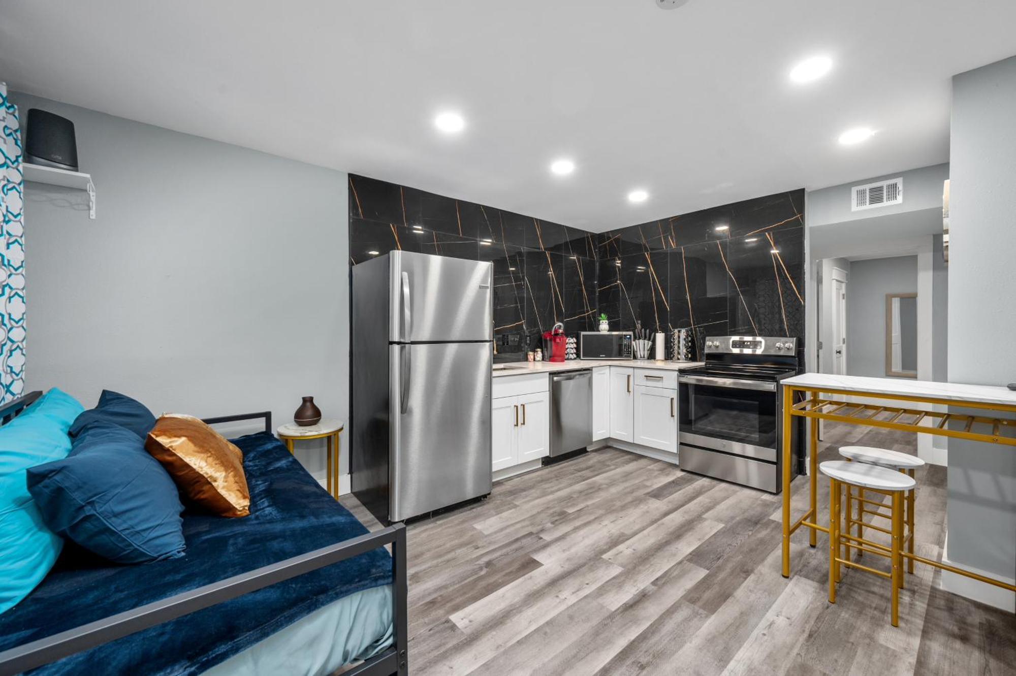 Warm Heights 2Br With Pool & Free Parking Apartment Хюстън Екстериор снимка