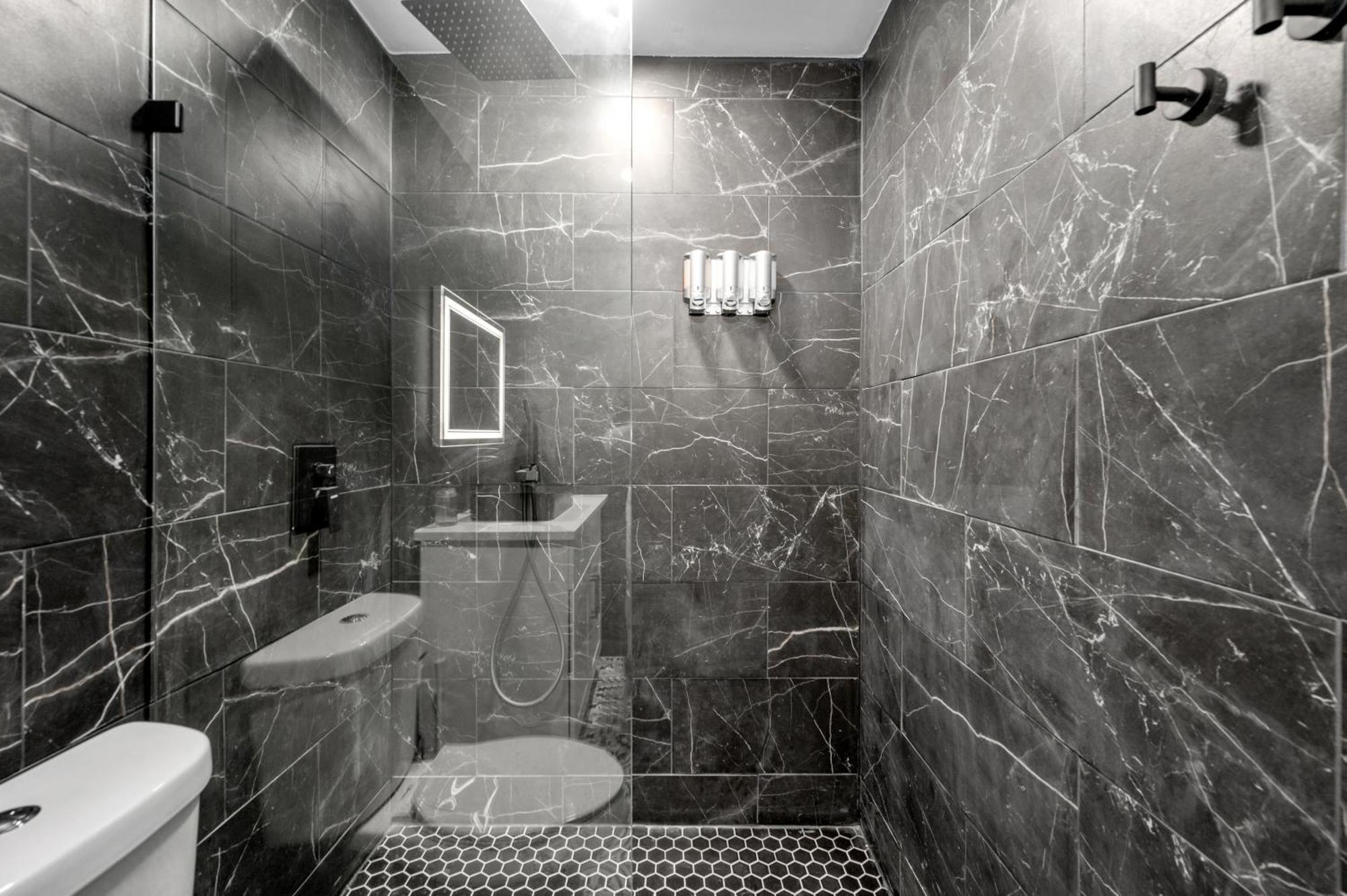 Warm Heights 2Br With Pool & Free Parking Apartment Хюстън Екстериор снимка